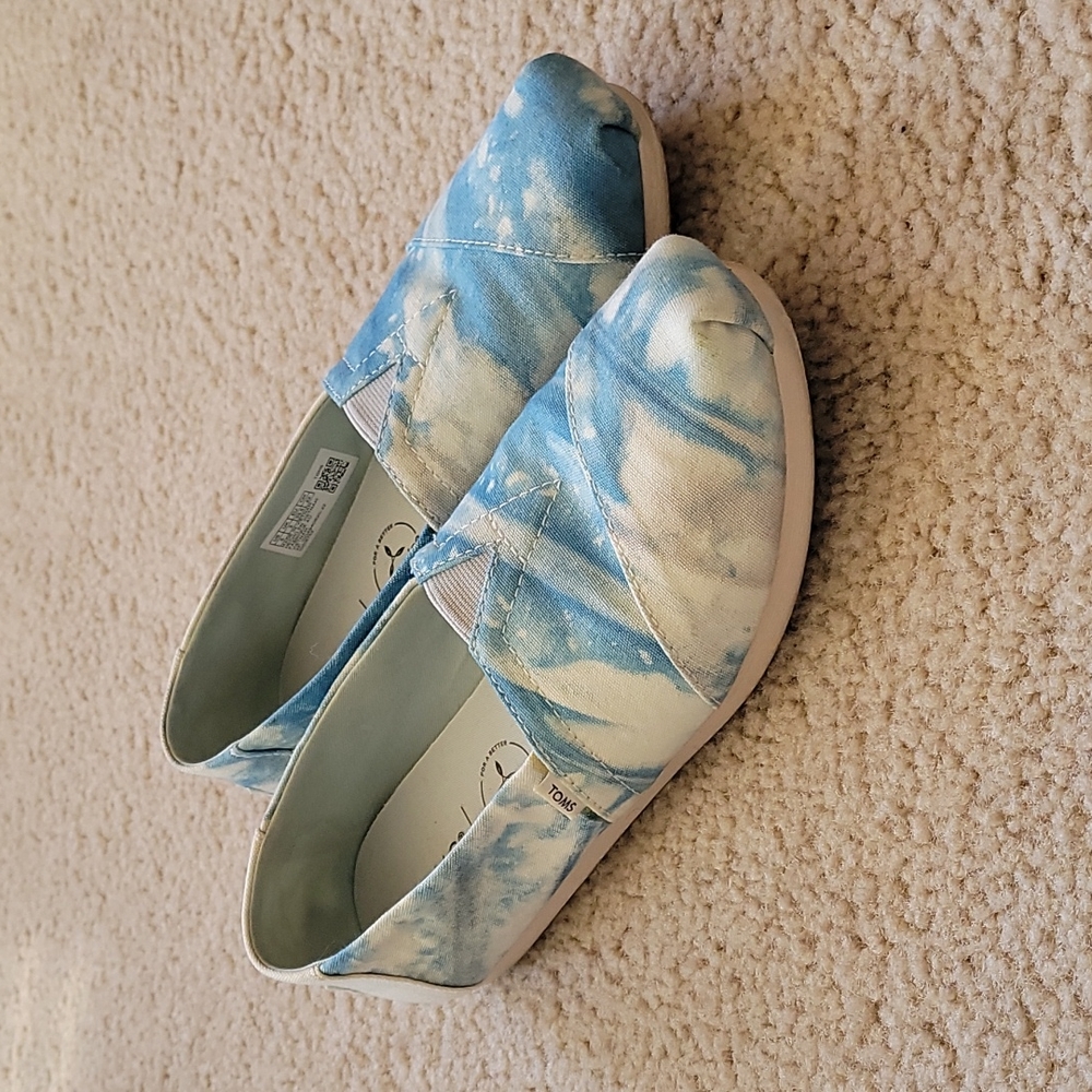 Toms Tie-Dye Shoes